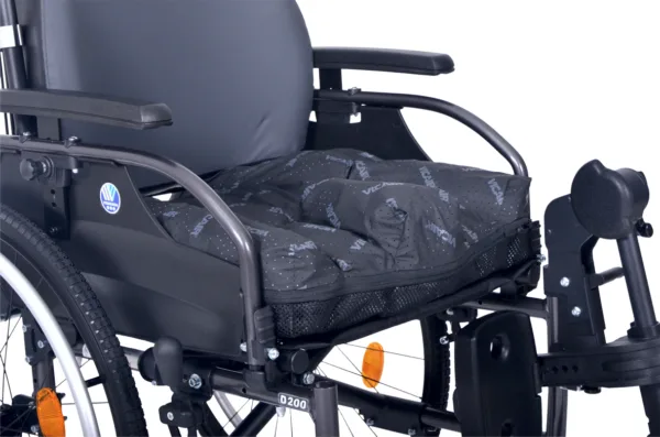 Wózek inwalidzki  specjalny D200 30° Komfort