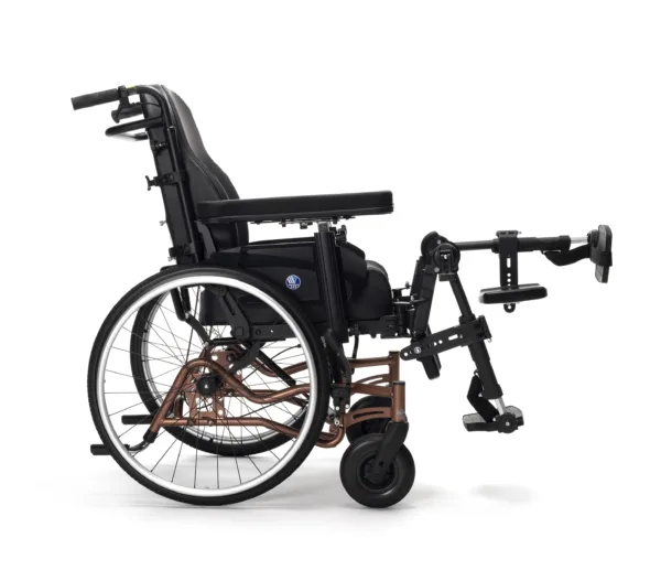Inovys II EVO C89 - Side view legrest up Multipozycyjny wózek inwalidzki specjalny INOVYS 2 Evo