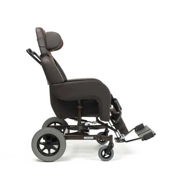 Coraille - side view - B06 - twotone brown - no table Wózek specjalny pielęgnacyjny CORILLE