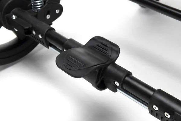 Gemini 2 - Detail footpedal brake Specjalny wózek rehabilitacyjny dla dzieci Gemini 2